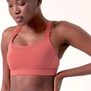 Athleta Ultimate Adjustable Bra A-C Women's Size M.